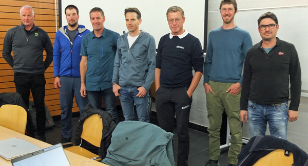 Le comité de l’UCTR réuni à l’assemblée générale de Morgins. De g. à d.: Manu Défago (organisateur de la manifestation), Robin Mercier, Serge Guntern (président), Lionel May, Didier Détraz, Jérémy Yerly et Vincent Crettaz.