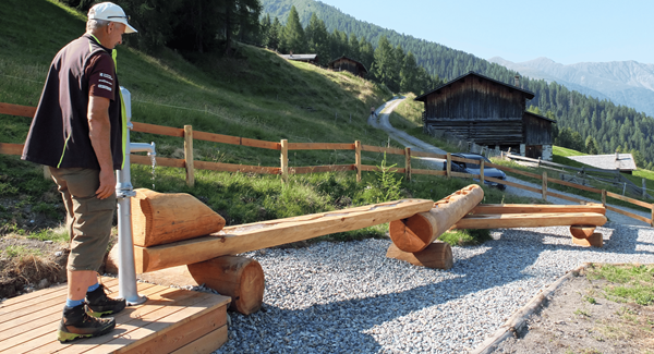 Seit neustem kann ein Erlebnislehrpfad an acht Stationen die Entstehung und Nutzung der Wasserkraft am Rinerhorn besichtigt werden.