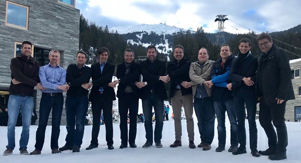 Team der Kooperationspartner - Die Kooperation wurde mit drei Unternehmen aus der Schweiz geschlossen: Geocloud AG/Schlieren, Weisse Arena Bergbahnen AG/ Laax, Grünenfelder und Partner AG, Domat/Ems.