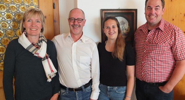 Les principaux responsables du séminaire à partir de la gauche : Anita Widmer, secrétariat UCT, Silvio Schmid, Andermatt-Sedrun Sport AG, Ursina Huber, secrétariat et Andreas Zenger, président UCT.